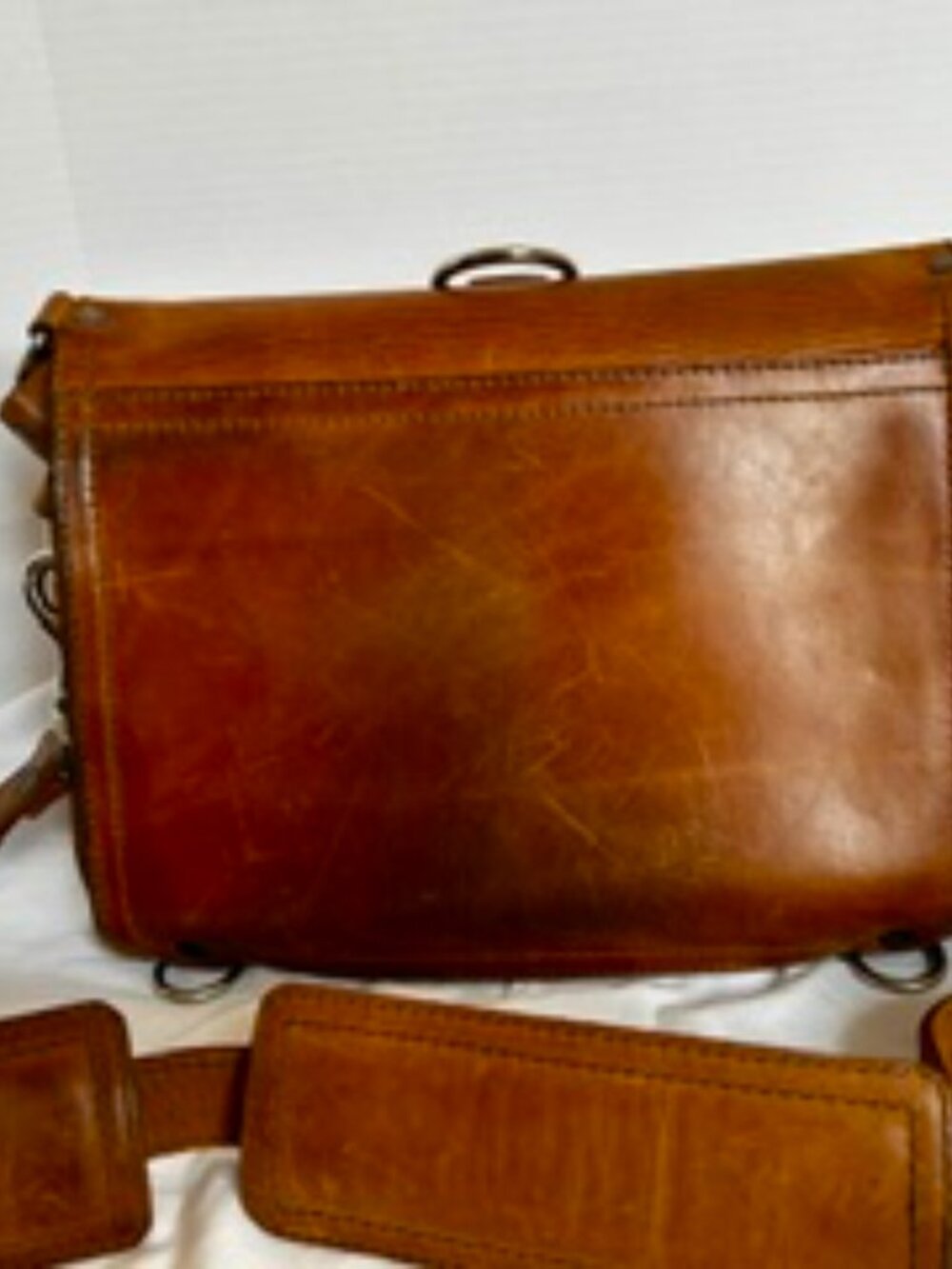 Tobacco color Saddleback Full Grain Leather Briefcase - Picture 15 of 15